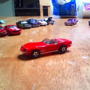 Hot wheels 1972 Corvette convertible